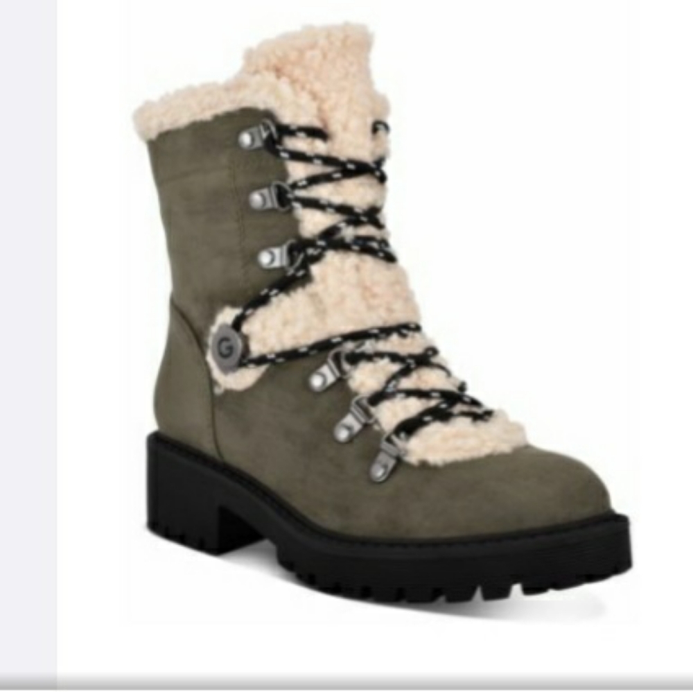 Guess boots